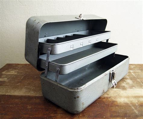 vintage metal clam shell tackle box|Vintage Metal Tackle Box .